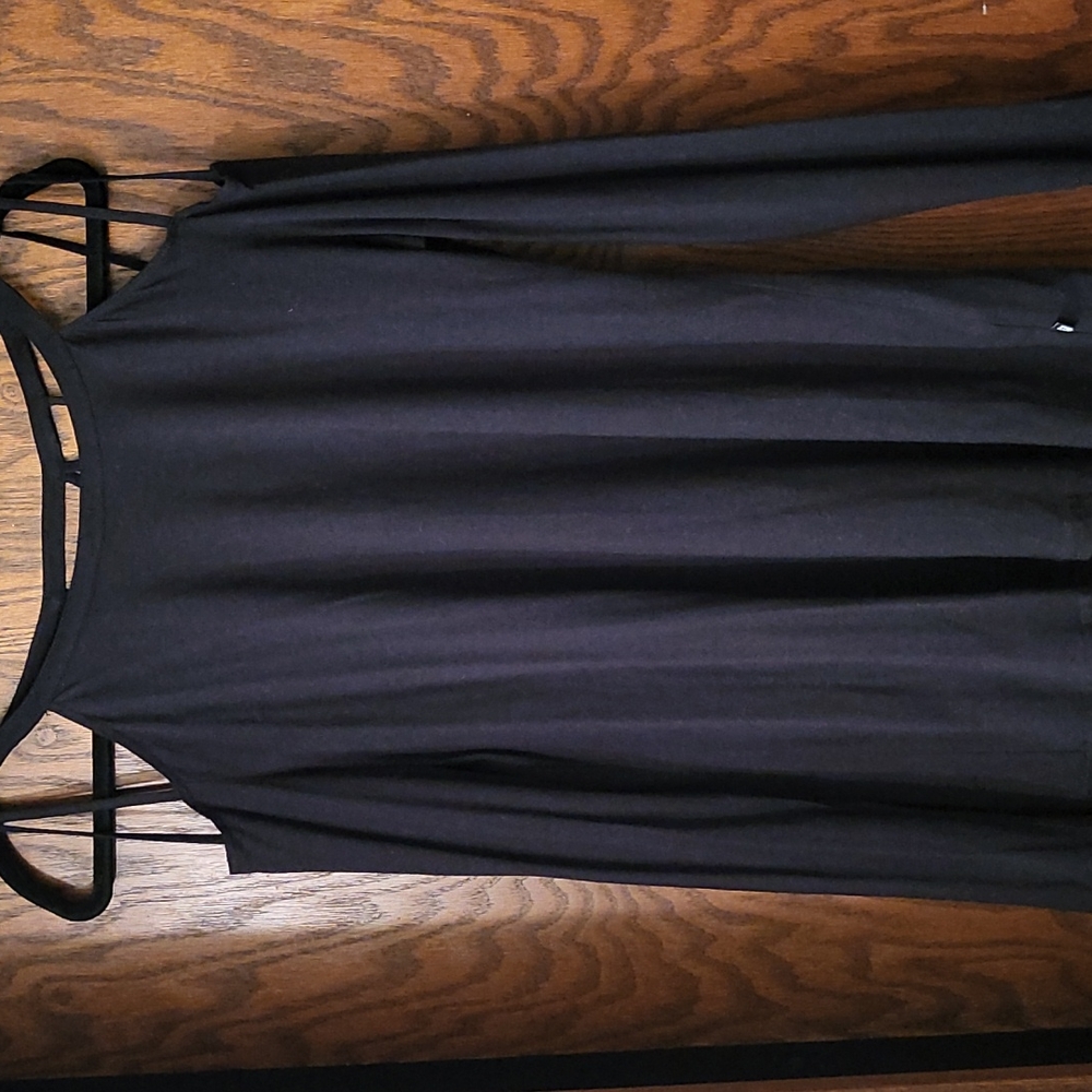 Fabletics shirt with cut outs XL